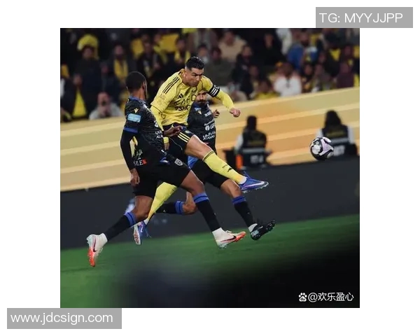 超级对决焦点之战C罗火力全开激情对抗成为全场最热看点 超级对决焦点之战C罗火力全开激情对抗成为全场最热看点